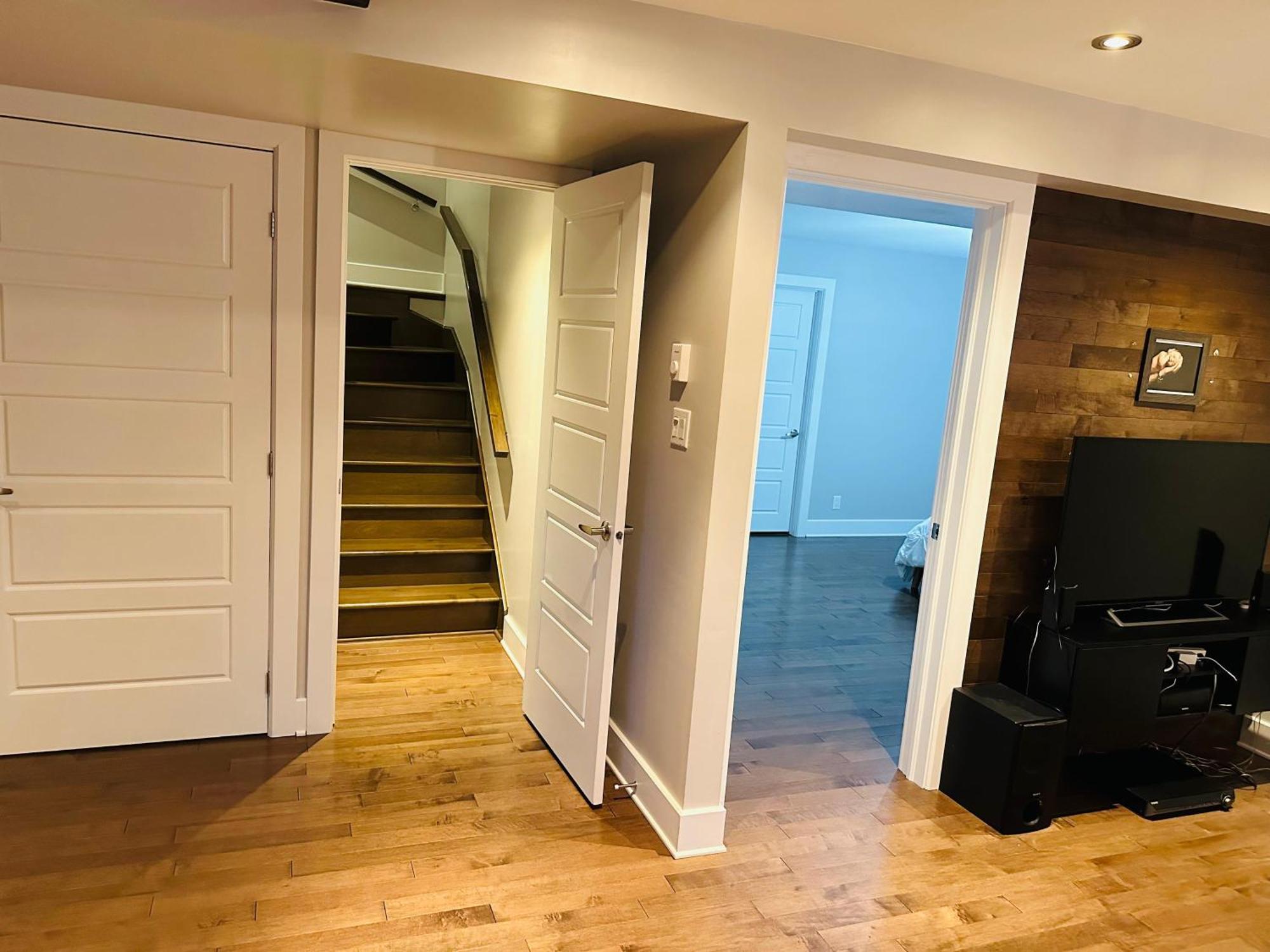 Urban Retreat - 2 Bedroom, 3 Beds, 6 Guests, Free Parking Longueuil Exterior photo