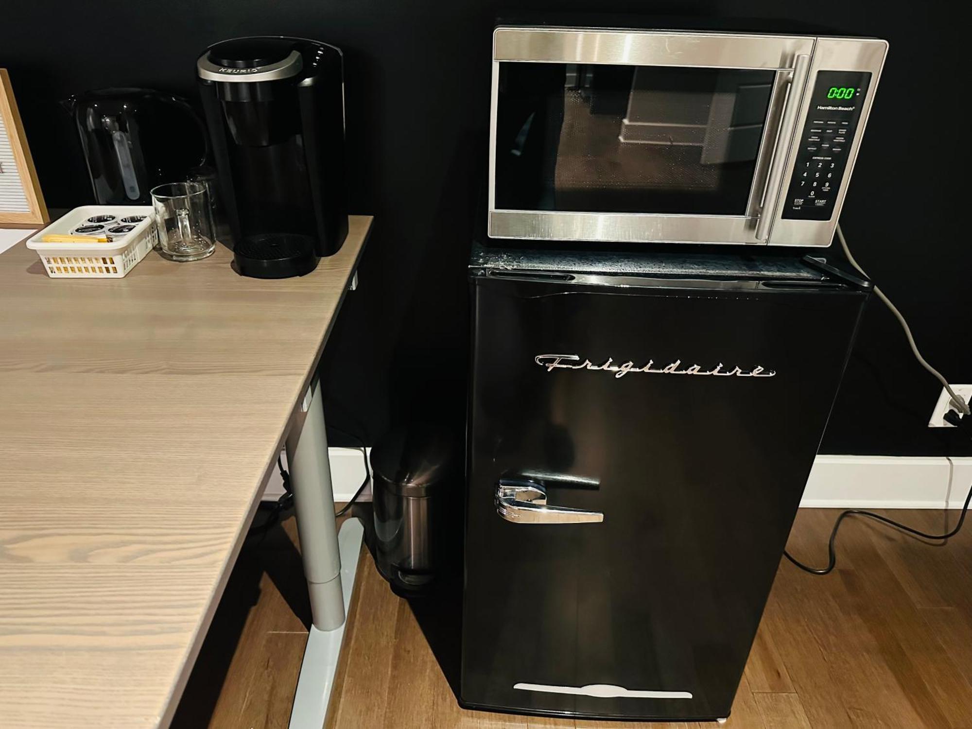 Urban Retreat - 2 Bedroom, 3 Beds, 6 Guests, Free Parking Longueuil Exterior photo