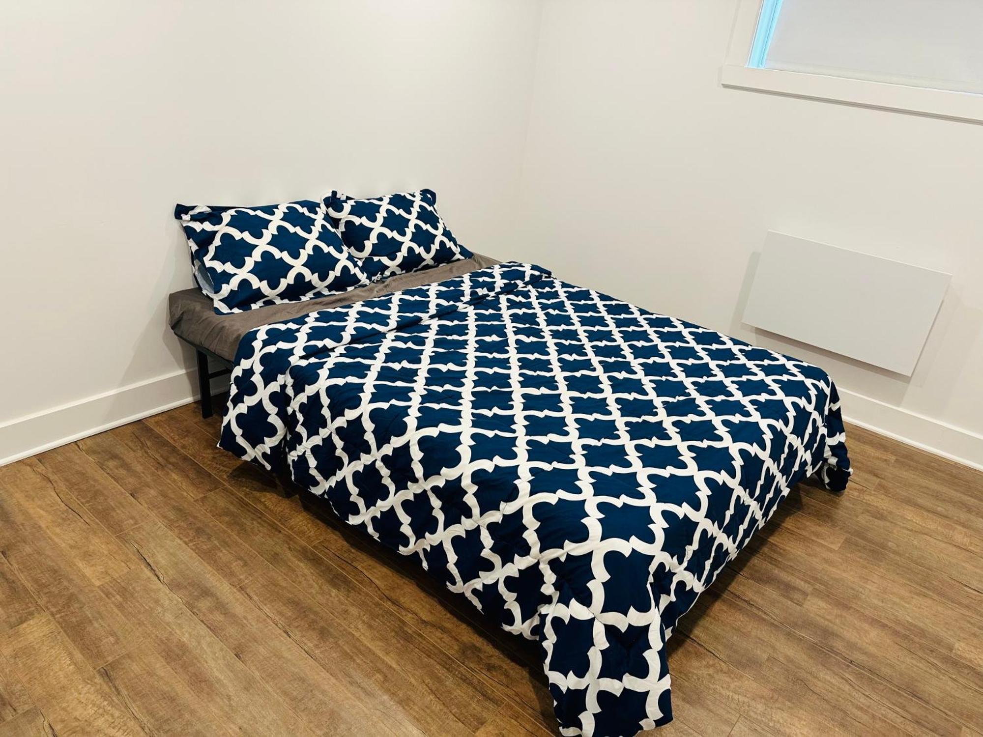 Urban Retreat - 2 Bedroom, 3 Beds, 6 Guests, Free Parking Longueuil Exterior photo